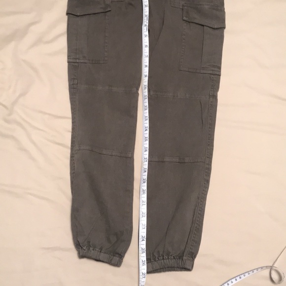 Madewell, Size 2, Jogger Cargo Chinos, olive/fatigue colour, NWT - Picture 9 of 11